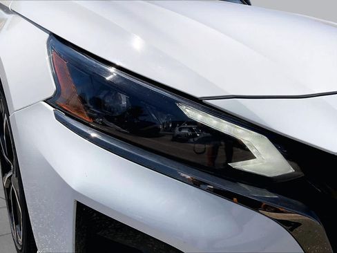 Used 2025 Nissan Altima 2.5 SR FWD image 27