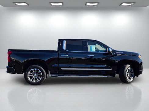 Certified 2023 Chevrolet Silverado 1500 High Country w/ Z71 Off-Road Package image 3