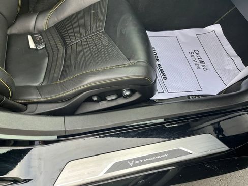 Used 2021 Chevrolet Corvette Stingray Premium Conv w/ Z51 Performance Package image 22