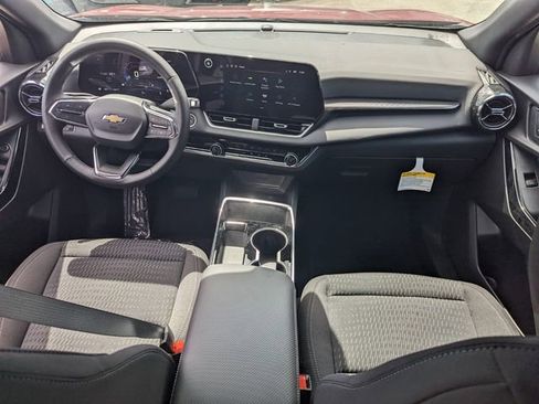 New 2025 Chevrolet Equinox LT w/ Safety and Technology Package AWD/4WD image 9