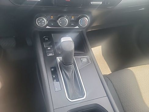 Used 2025 Nissan Kicks S FWD image 11