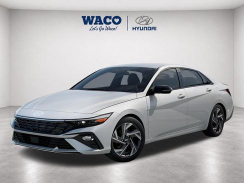 Used 2025 Hyundai Elantra Sport FWD image 3