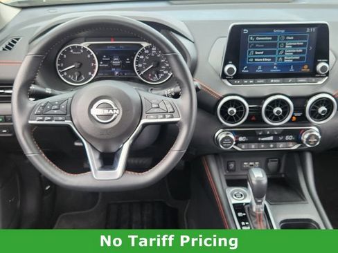 Used 2025 Nissan Sentra SR w/ SR Premium Package FWD image 27
