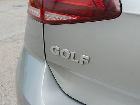 Used 2020 Volkswagen Golf 4-Door FWD image 6