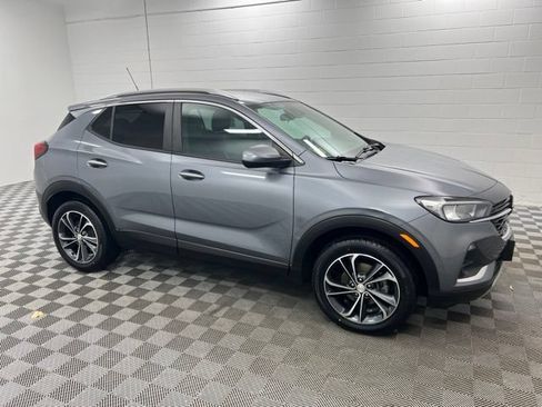 Used 2022 Buick Encore GX Select AWD/4WD image 4