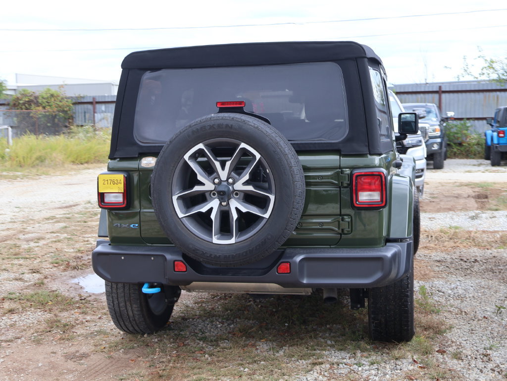 Used 2024 Jeep Wrangler Unlimited AWD/4WD image 18