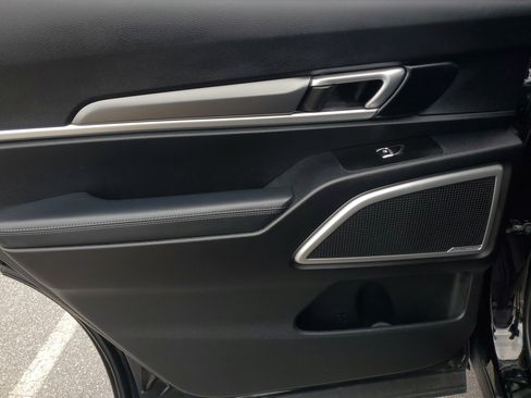 Used 2020 Kia Telluride S w/ S 8 Passenger Seating Package FWD image 13