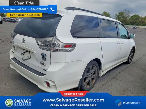 Used 2011 Toyota Sienna SE w/ Preferred Pkg image 4