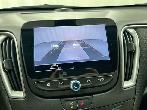 Used 2022 Chevrolet Malibu LT image 15