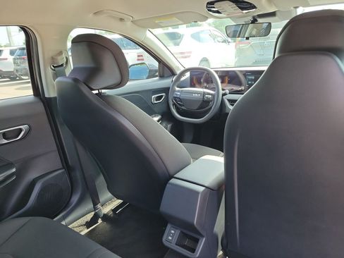 New 2026 Kia K4 FWD image 13