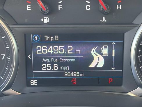 Used 2023 GMC Terrain SLE w/ Driver Convenience Package image 29