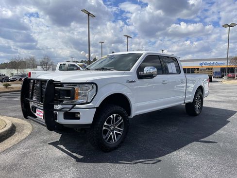 Used 2020 Ford F150 XLT w/ Equipment Group 302A Luxury image 9