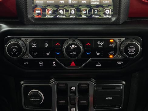 Used 2020 Jeep Gladiator Rubicon AWD/4WD image 23