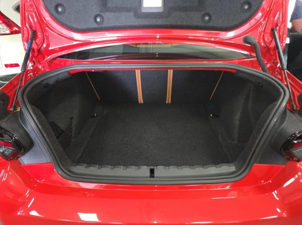 Used 2023 BMW M2 RWD image 7