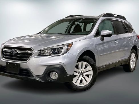Used 2018 Subaru Outback 2.5i Premium image 3