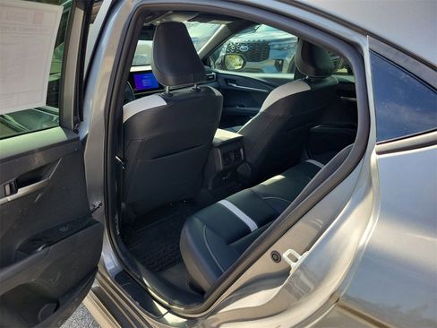Used 2025 Toyota Camry SE image 10