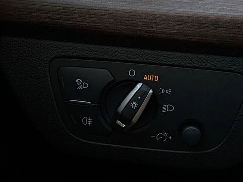 Certified 2024 Audi Q5 Premium Plus image 10