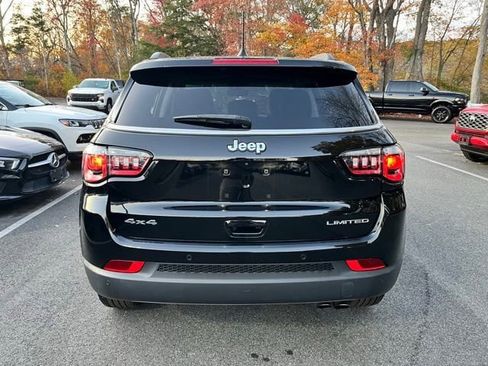 Used 2022 Jeep Compass Limited AWD/4WD image 7