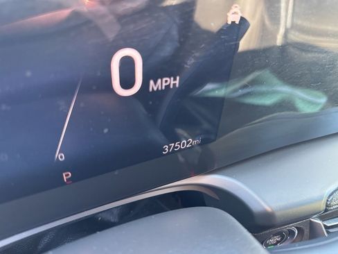 Used 2024 Buick Encore GX Sport Touring image 19