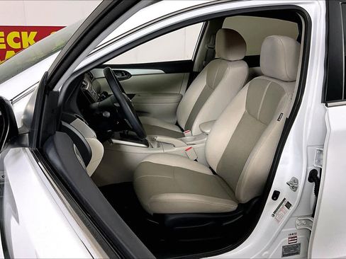 Used 2016 Nissan Sentra S image 7