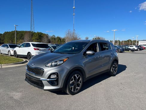 Used 2021 Kia Sportage EX image 4