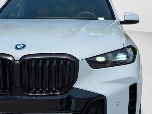 New 2026 BMW X5 xDrive50e AWD/4WD image 9