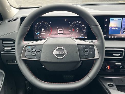 New 2026 Nissan Sentra SR w/ SR Premium Package FWD image 20