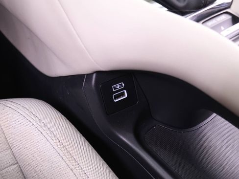 Certified 2023 Honda HR-V LX image 9