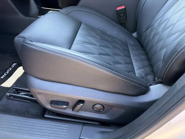 Used 2026 Nissan Rogue Platinum w/ Platinum Premium Package AWD/4WD image 22