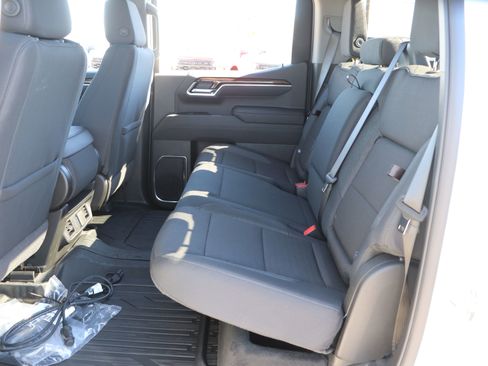 New 2026 GMC Sierra 1500 Elevation image 16