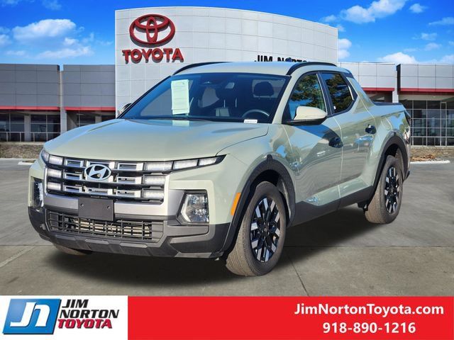 Used 2025 Hyundai Santa Cruz SEL FWD image 3