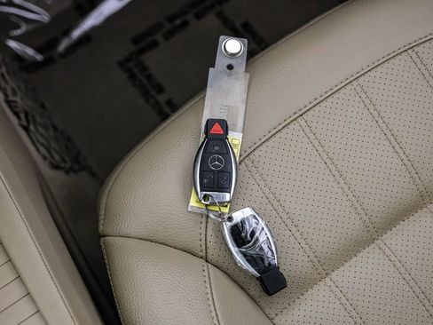 Used 2015 Mercedes-Benz GL 320 BlueTEC 4MATIC image 65