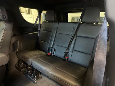 Used 2024 Chevrolet Suburban High Country AWD/4WD image 31