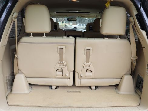 Used 2013 Lexus LX 570 4WD image 42