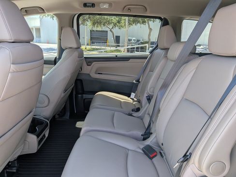 Used 2024 Honda Odyssey Touring image 16