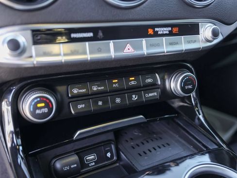 Used 2022 Kia Stinger GT-Line RWD image 21