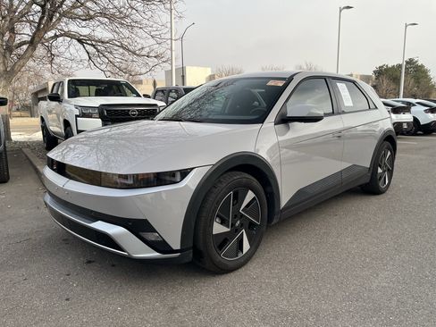 Used 2025 Hyundai Ioniq 5 SE image 5