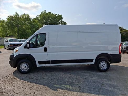 Used 2025 RAM ProMaster 2500 w/ Convenience Group FWD image 8