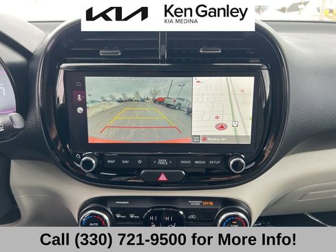 Certified 2025 Kia Soul EX image 40