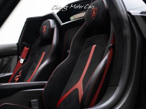 Used 2017 Lamborghini Aventador LP 750-4 Superveloce image 35