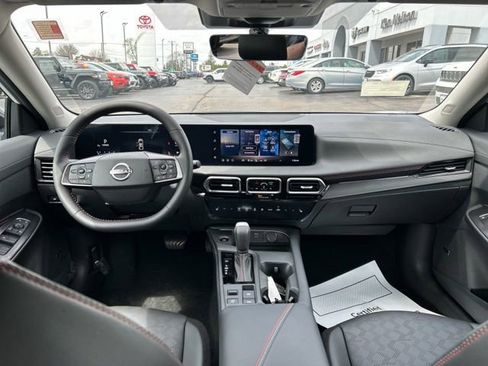 New 2026 Nissan Sentra SR w/ SR Premium Package FWD image 20
