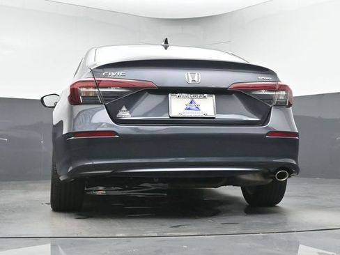 Used 2025 Honda Civic Sport image 29