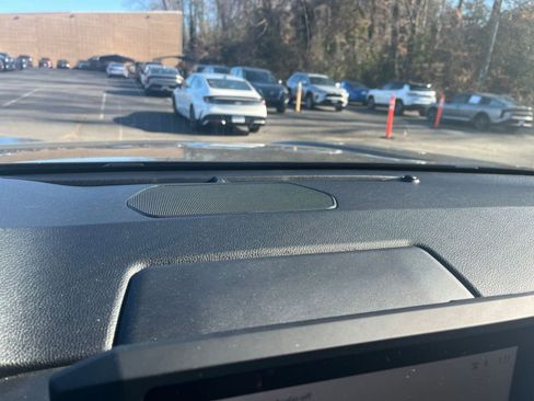 Used 2025 Toyota Tacoma TRD Off-Road image 18