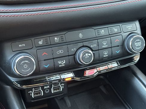 Used 2023 Dodge Durango R/T image 22