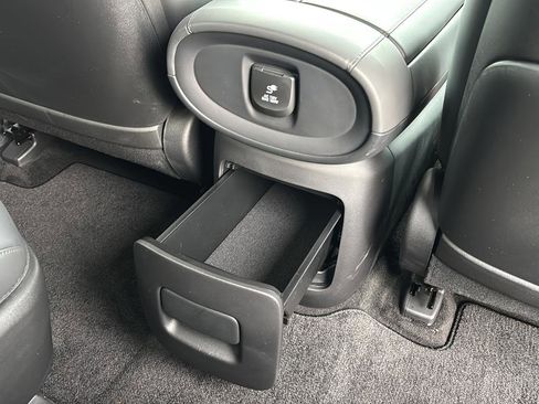 Used 2026 Hyundai Palisade Calligraphy FWD image 36