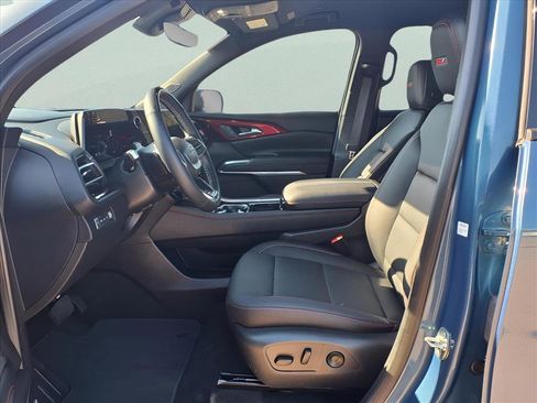 Used 2025 Chevrolet Traverse Z71 w/ Enhanced Driving Package image 21