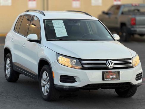 Used 2016 Volkswagen Tiguan S FWD image 4