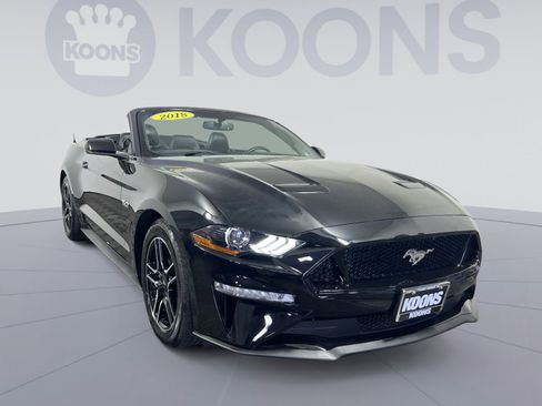 Used 2018 Ford Mustang GT Premium RWD image 10