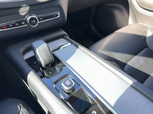 Used 2023 Volvo XC90 B5 Core w/ Protection Package Premier image 21