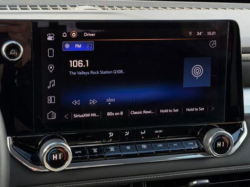 Used 2023 Chevrolet Colorado LT w/ LT Convenience Package III image 12